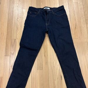 Tommy Hilfiger 34x30 Relaxed Fit